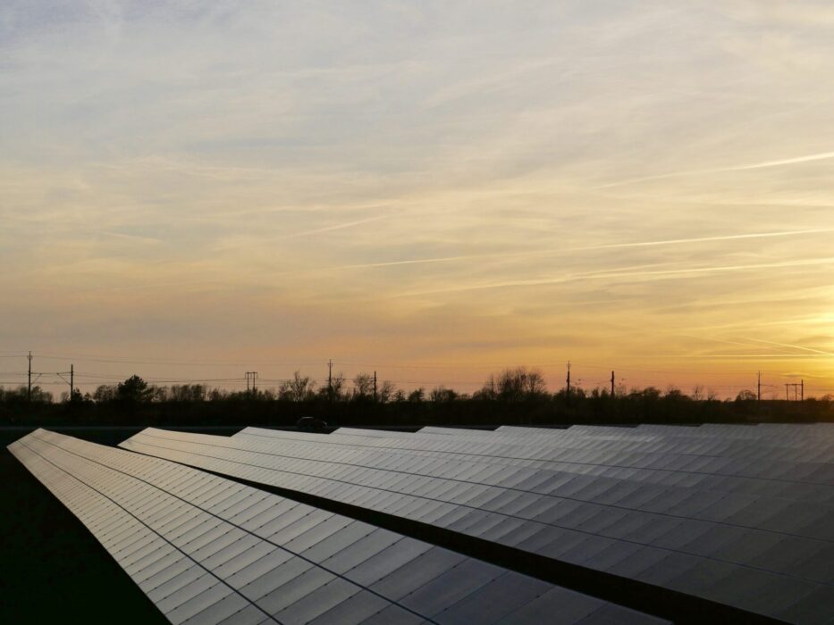 Windmolen als teken van flexibel productievermogen voor handel in uuprofielen